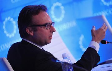 Az amerikai nagykövetjelölt máris megsértette a diplomáciai protokollt